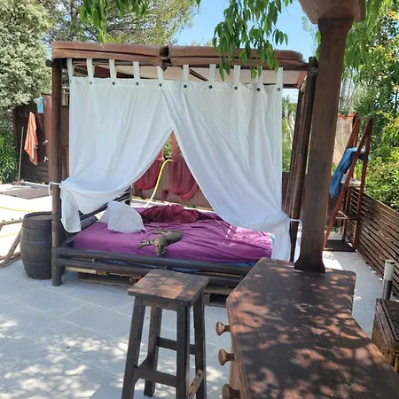 Couples Amoureux Propriete 4000m2 Cabane-maison Ecolo Piscine Privee Clim Terrasse Dans Les Arbres * Combas (Gard)