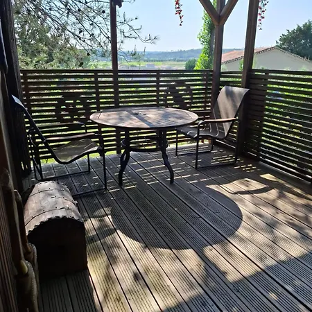 וילה Couples Amoureux Propriete 4000m2 Cabane-maison Ecolo Piscine Privee Clim Terrasse Dans Les Arbres