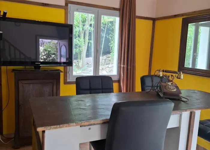 Couples Amoureux Gde Propriete 4000m2 Avec 2 Maisons Independantes Grande Piscine Privee Clim *